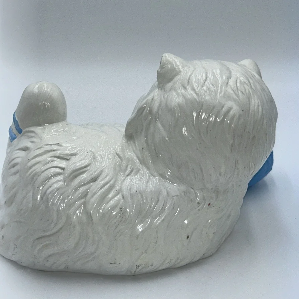 Vintage White Persian Ceramic Cat Statue Kitty Figurine Green Eyes, Playing Yarn